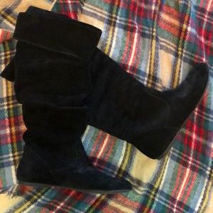 Gianni Bini black suede soft boots